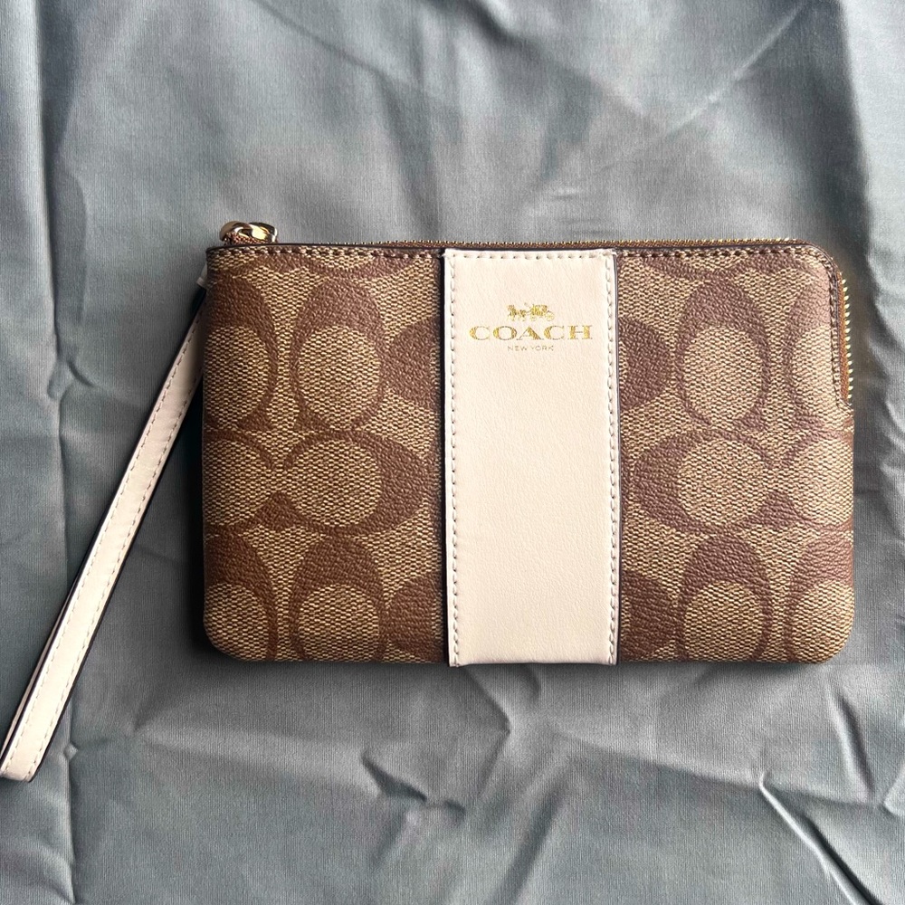 Coach Corner Zip Wristlet